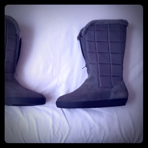 Women boots - Picture 1 of 3